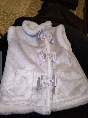 Maggie & Zoey Girls 4T Off White Suede & Furry Vest Bow Accents Lined Snap Front